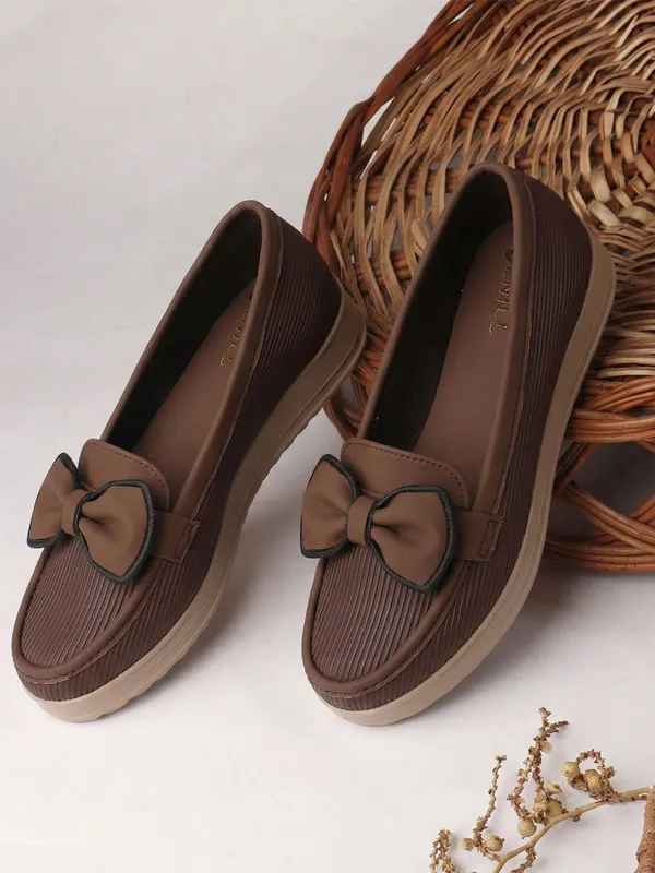 Brown_Synthetic_Leather_Flats_For_Women