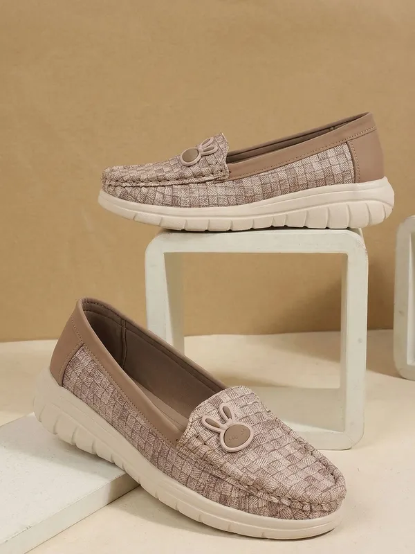 Beige_Synthetic_Leather_Casual_For_Women