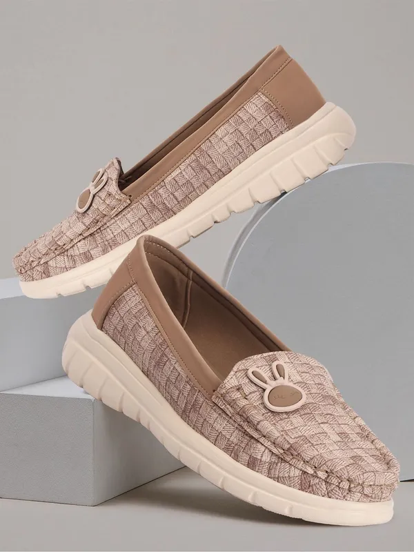 Beige_Synthetic_Leather_Casual_For_Women