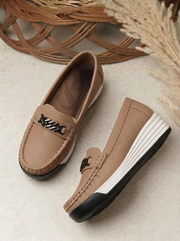 Beige_Synthetic_Leather_Casual_For_Women