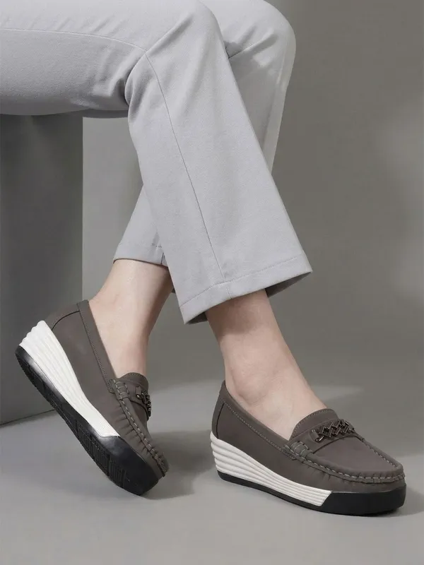 Grey_Synthetic_Leather_Casual_For_Women