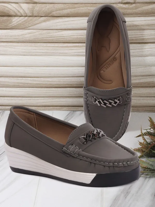 Grey_Synthetic_Leather_Casual_For_Women