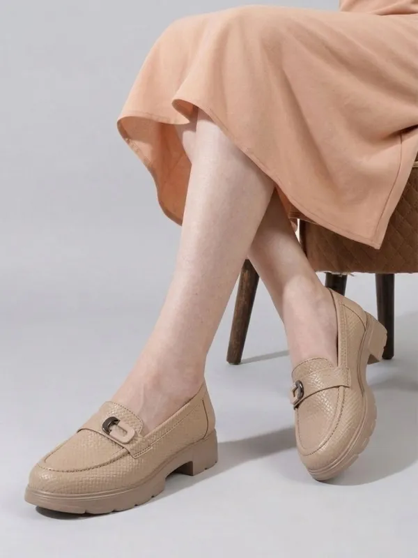 Beige_Synthetic_Leather_Bellies_For_Women