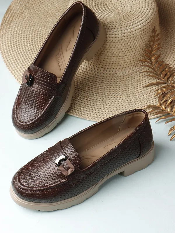 Brown_Synthetic_Leather_Bellies_For_Women