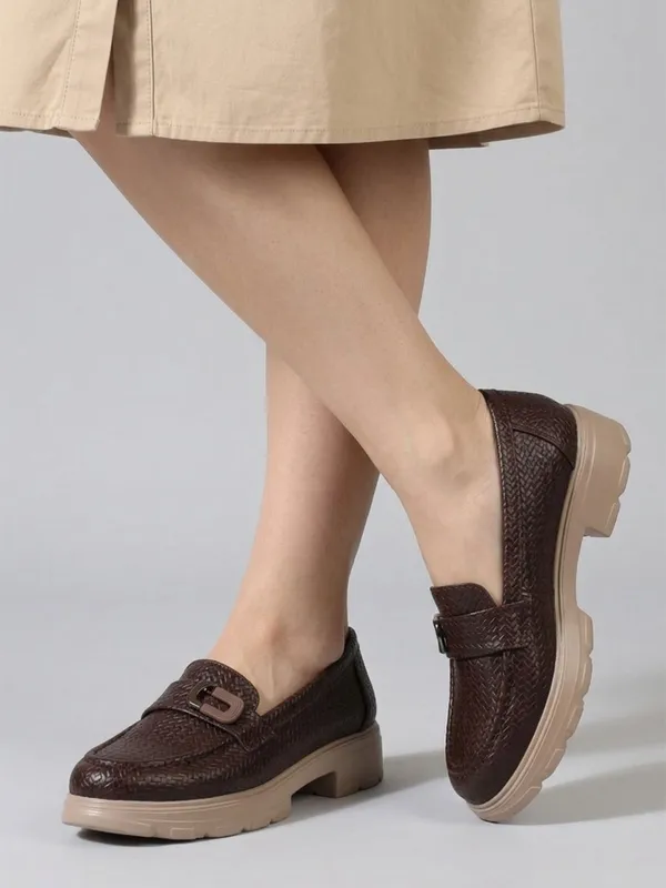 Brown_Synthetic_Leather_Bellies_For_Women