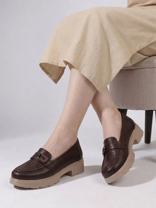 Brown_Synthetic_Leather_Bellies_For_Women