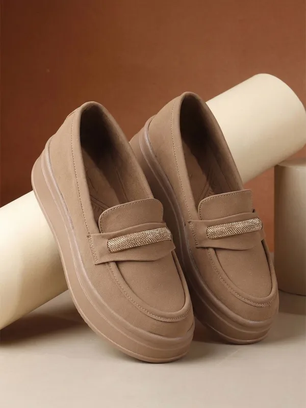 Beige_Synthetic_Leather_Bellies_For_Women