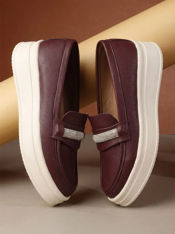 Maroon_Synthetic_Leather_Bellies_For_Women