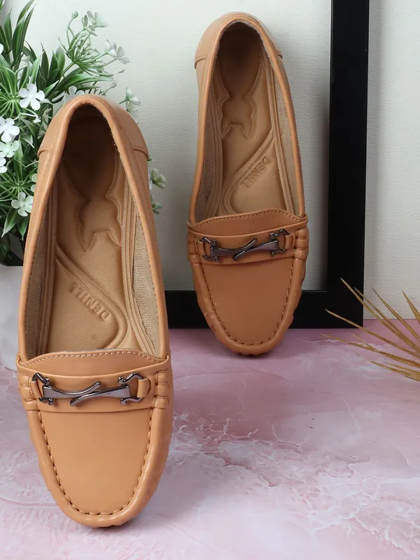 Beige_Synthetic_Leather_Casual_Loafers_For_Women