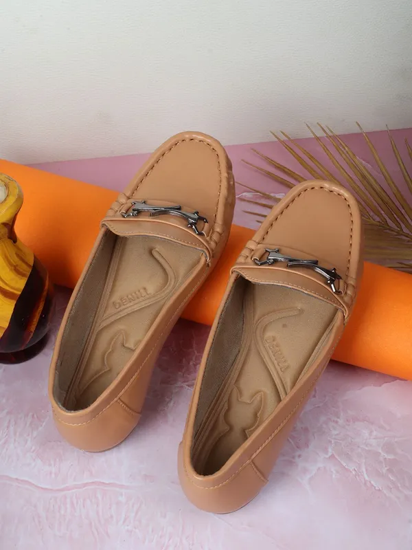 Beige_Synthetic_Leather_Casual_Loafers_For_Women