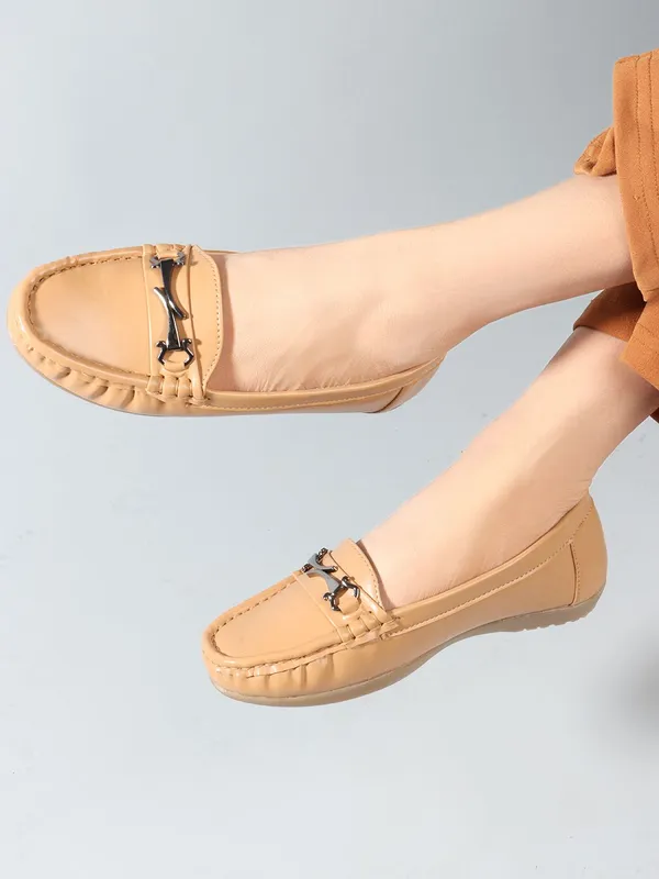 Beige_Synthetic_Leather_Casual_Loafers_For_Women