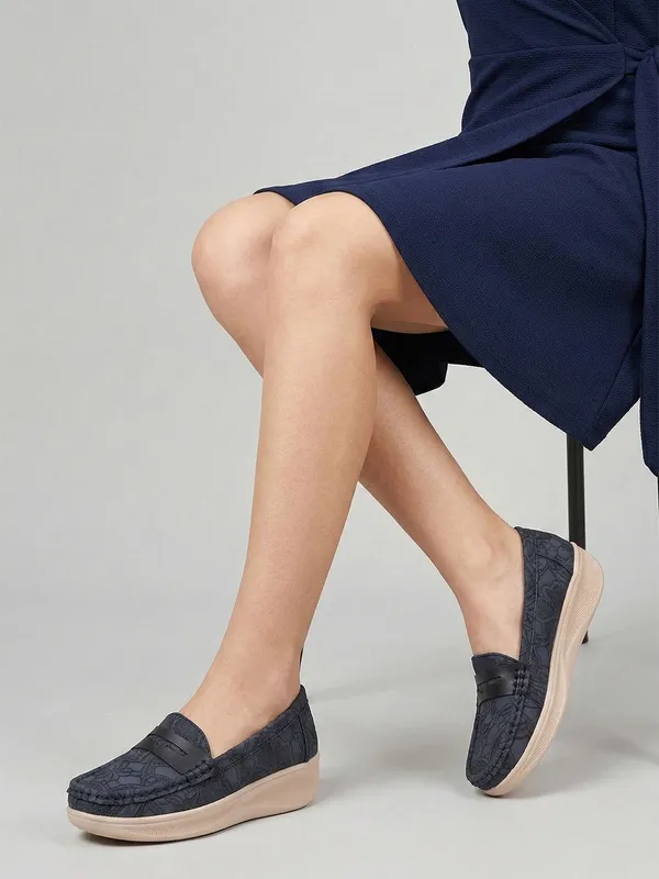 Blue_Synthetic_Leather_Flats_For_Women