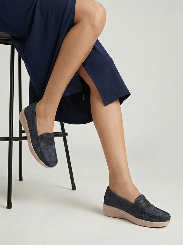 Blue_Synthetic_Leather_Flats_For_Women