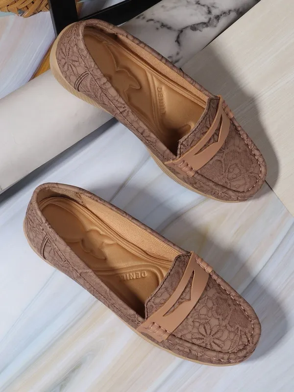 Brown_Synthetic_Leather_Sandal_For_Women