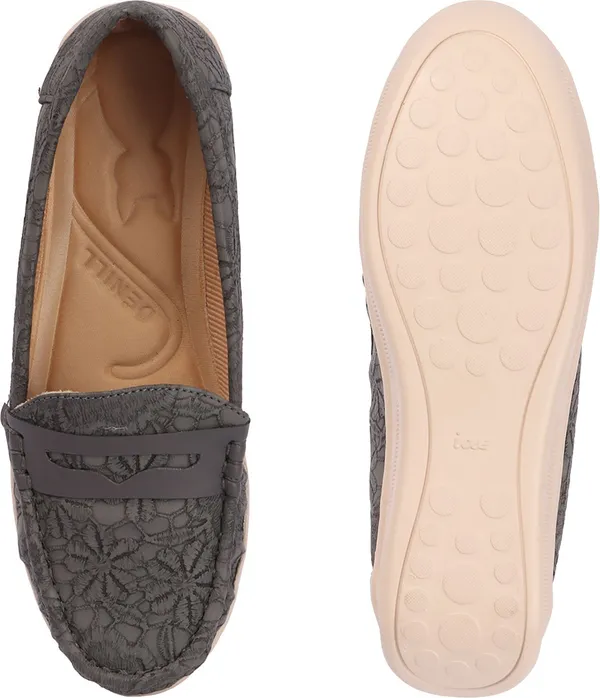Grey_Synthetic_Leather_Flats_For_Women