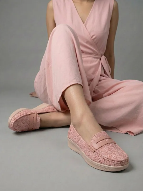 Pink_Synthetic_Leather_Flats_For_Women