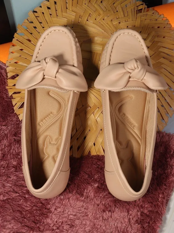 Beige_Synthetic_Leather_Flats_For_Women