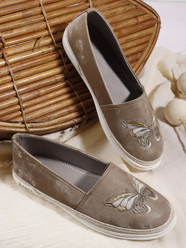 Grey_Synthetic_Leather_Bellies_For_Women