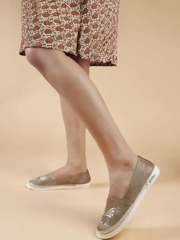 Grey_Synthetic_Leather_Casual_Slip_On_Bellies_For_Women