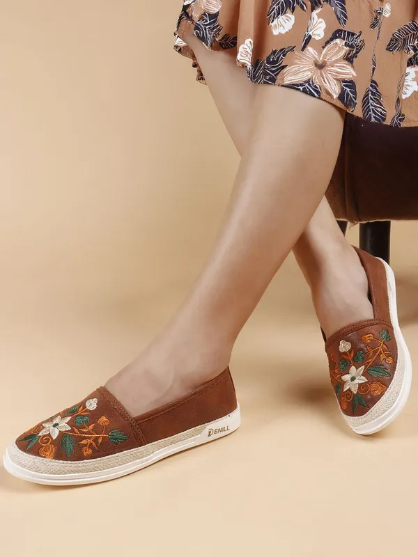 Brown_Synthetic_Leather_Casual_Slip_On_Bellies_For_Women
