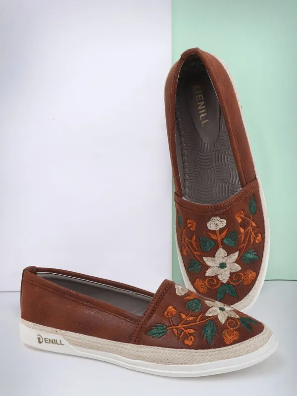 Brown_Synthetic_Leather_Casual_Slip_On_Bellies_For_Women