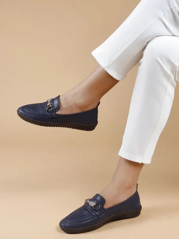Blue_Synthetic_Leather_Bellies_For_Women