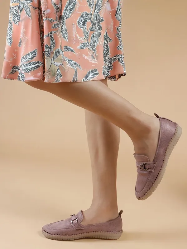 Pink_Synthetic_Leather_Bellies_For_Women