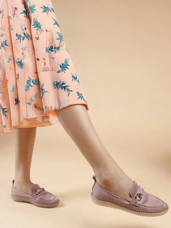 Pink_Synthetic_Leather_Bellies_For_Women