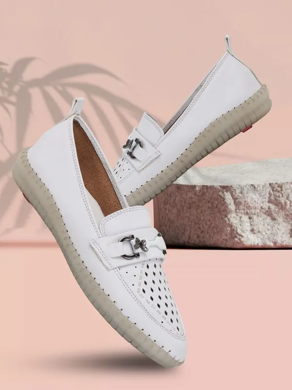 White_Synthetic_Leather_Bellies_For_Women