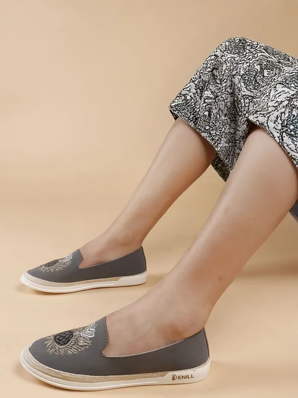 Grey_Synthetic_Leather_Bellies_For_Women