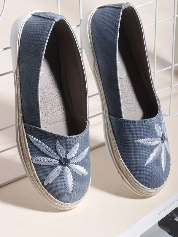 Sky_Denim_Casual_Slip_On_Bellies_For_Women