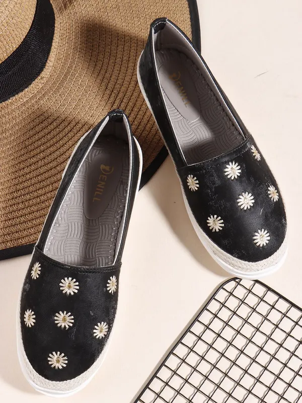 Black_Synthetic_Leather_Bellies_For_Women