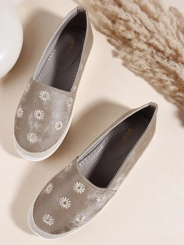 Grey_Synthetic_Leather_Bellies_For_Women