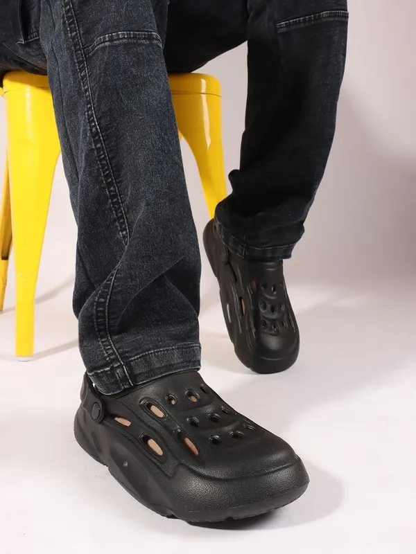 Black_EVA_Clogs_For_Women