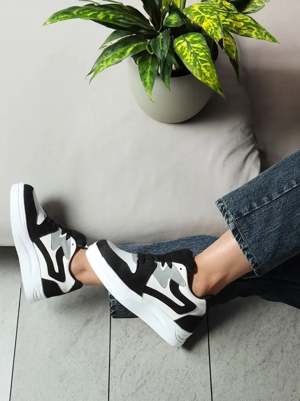 Black_Synthetic_Leather_Casual_Lace_Up_Sneakers_For_Women