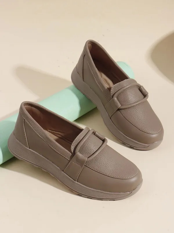 Beige_Synthetic_Leather_Casual_Lace_Up_Sneakers_For_Women