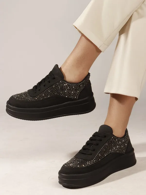Black_Synthetic_Leather_Casual_Lace_Up_Sneakers_For_Women