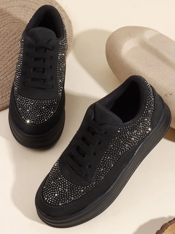 Black_Synthetic_Leather_Casual_Lace_Up_Sneakers_For_Women