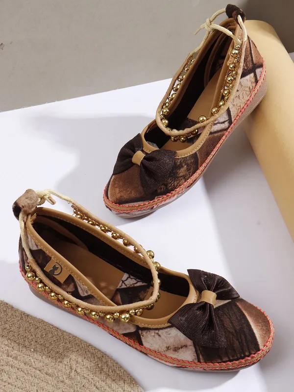 Beige_Fabric_Flats_For_Women