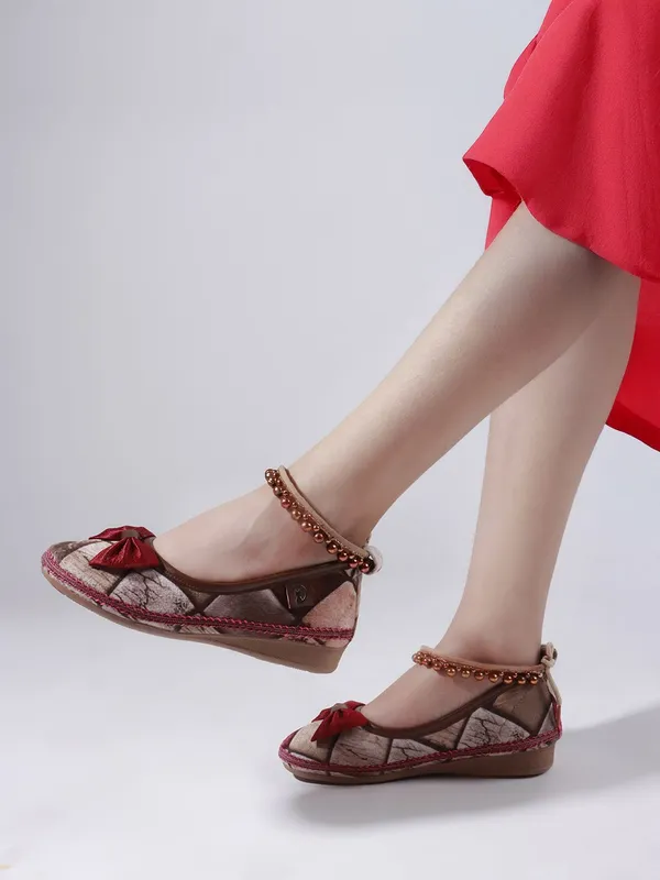 Brown_Fabric_Flats_For_Women