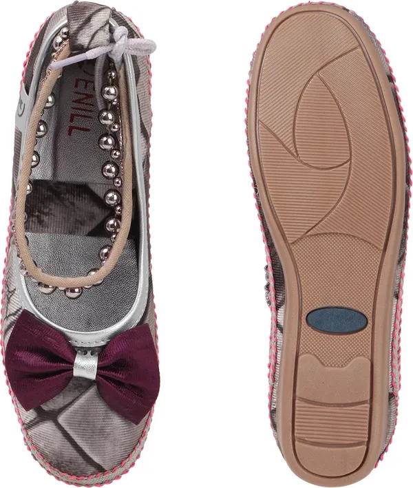 Silver_Fabric_Flats_For_Women