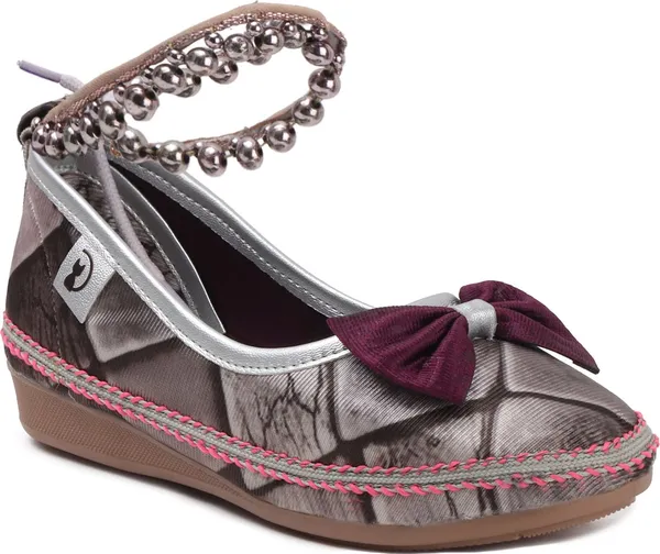 Silver_Fabric_Flats_For_Women