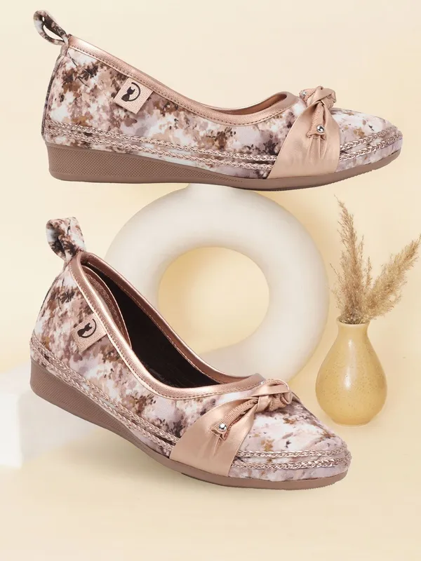 Gold_Fabric_Flats_For_Women
