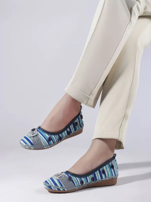 Blue_Fabric_Flats_For_Women