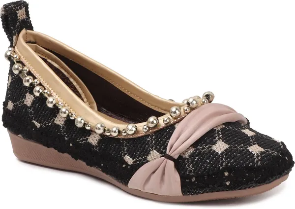 Black_Fabric_Flats_For_Women