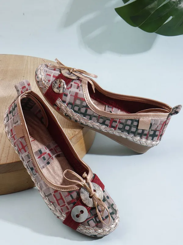 Red_Fabric_Flats_For_Women