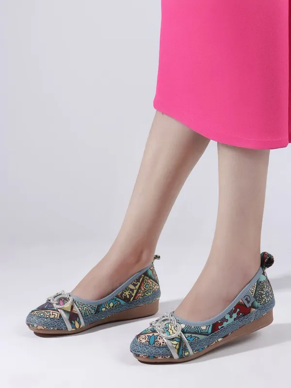 Blue_Fabric_Flats_For_Women