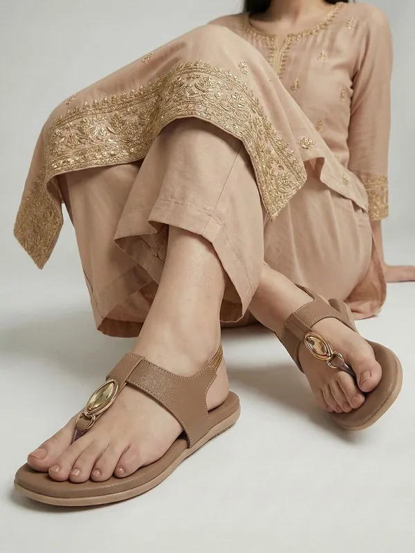Beige_Synthetic_Leather_Flats_For_Women