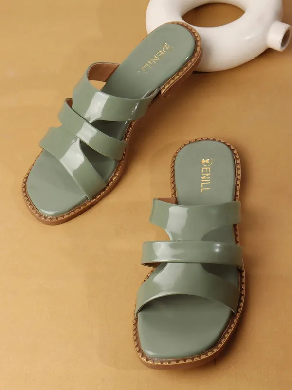 Green_Patent_Leather_Flats_For_Women