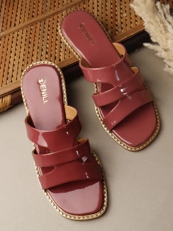 Maroon_Patent_Leather_Flats_For_Women